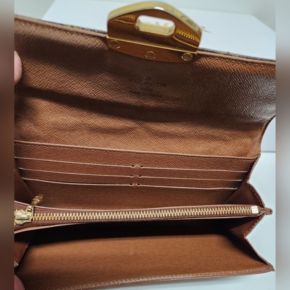 LOUIS VUITTON Sarah Etoile Monogram Quilted Wallet - Picture 13 of 16